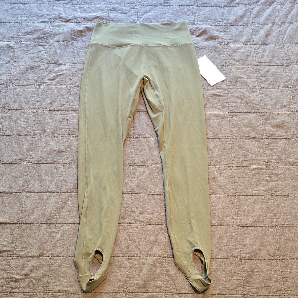 Athleta Transcend Stirrup Tight